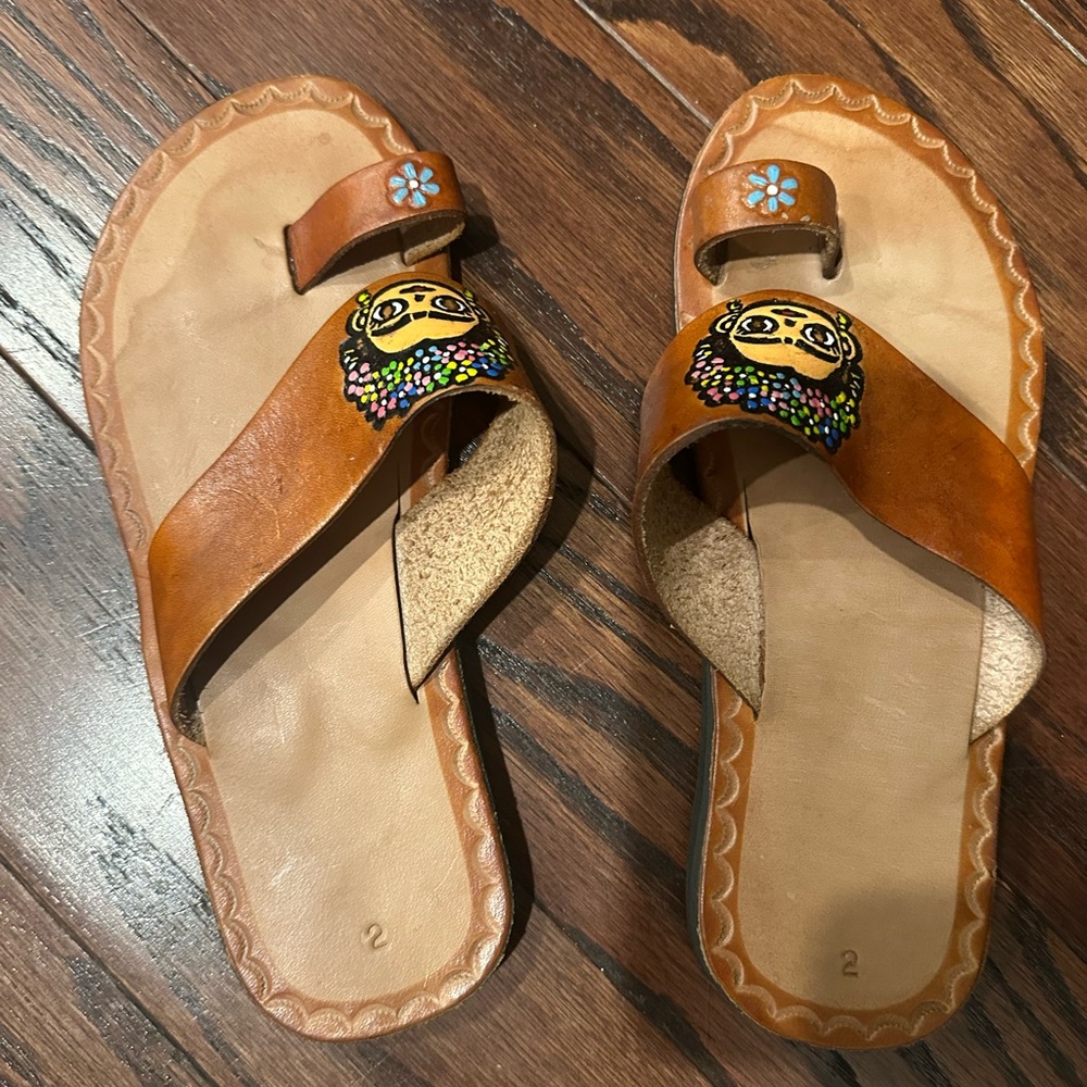 Kids Brown Embellished Slippers size 2 in Mexico